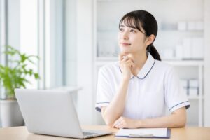 看護師の求人で賃金はどれくらいが相場？